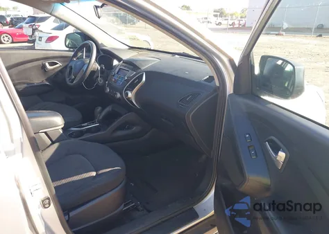 2013 Hyundai Tucson Gl z USA, uszkodzony, nr VIN KM8JT3ABXDU705329